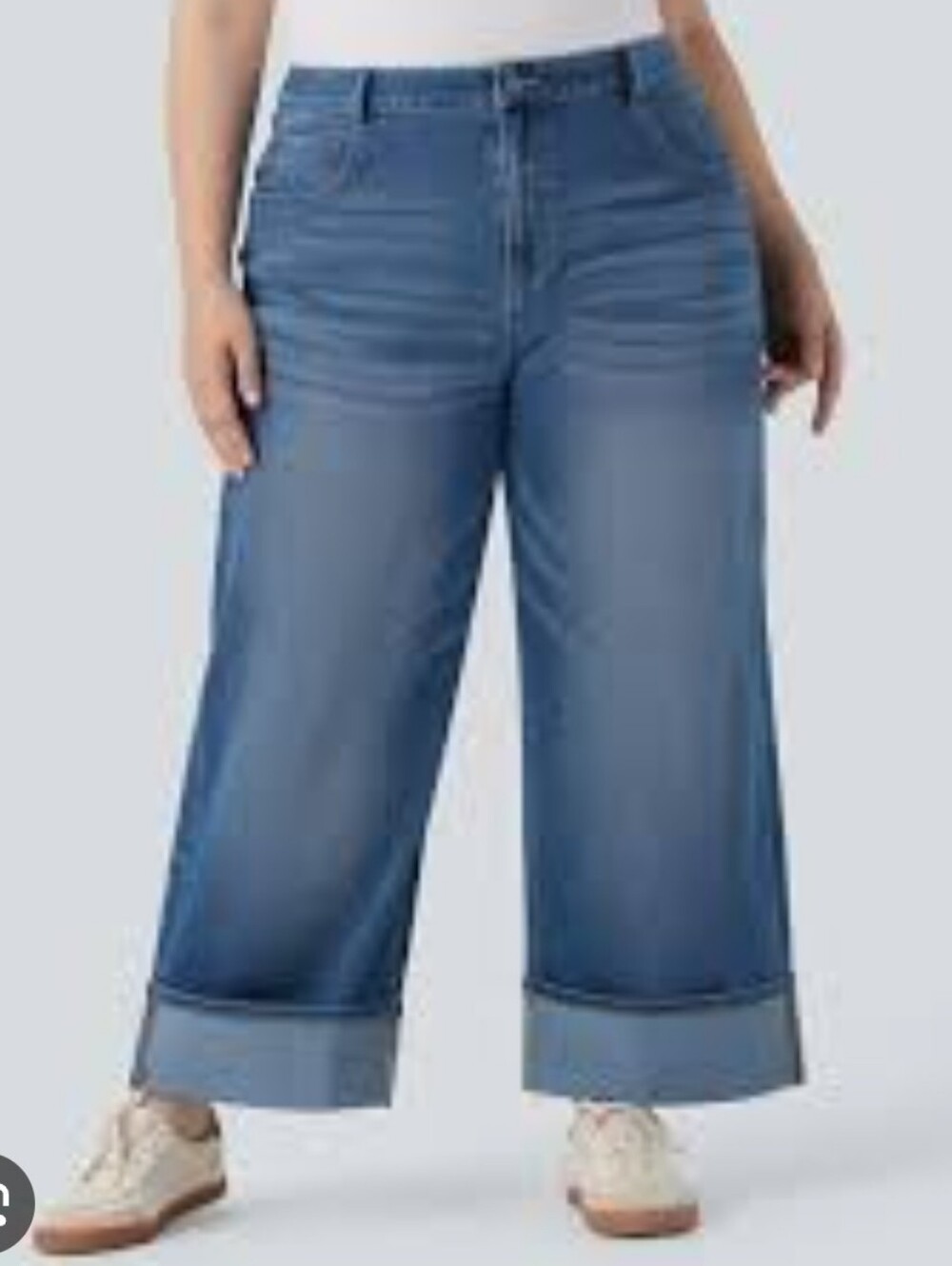 HALARA FLEX HIGH RISE WIDE LEG. ROLLED HEM 1X NEWER. LIGHT WASHED